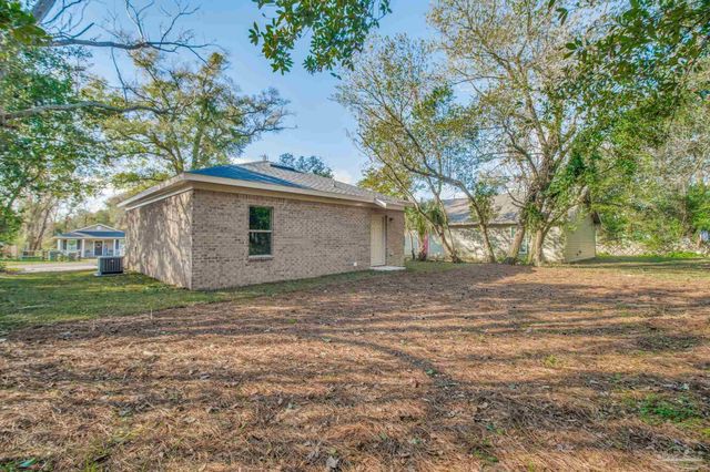 1000 W Yonge St, Pensacola, FL 32501