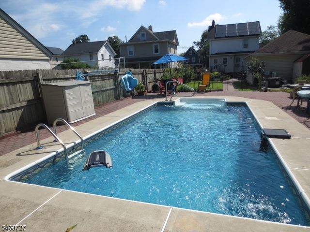 258 Whittier Ave, Dunellen Boro, NJ 08812