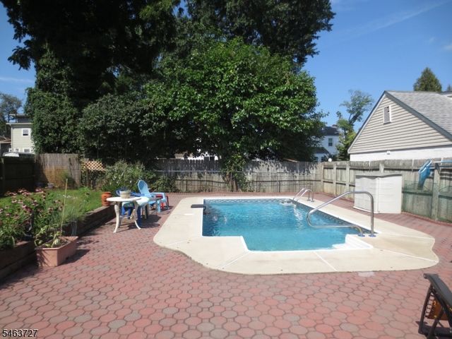 258 Whittier Ave, Dunellen Boro, NJ 08812