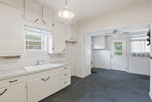 820 Goshen Road, Springtown, TX 76082