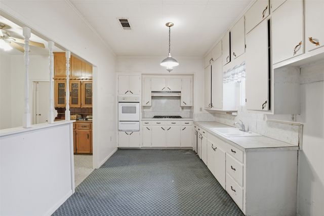 820 Goshen Road, Springtown, TX 76082
