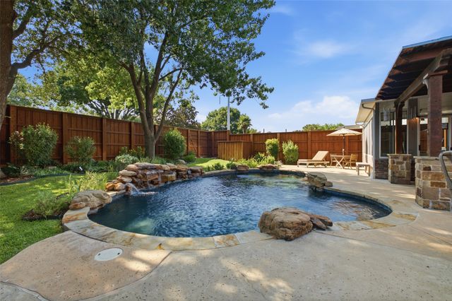14616 Waterview Circle, Addison, TX 75001