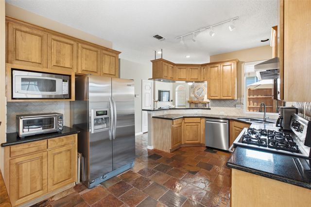 14616 Waterview Circle, Addison, TX 75001