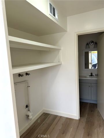 1955 W Greenleaf Avenue E, Anaheim, CA 92801