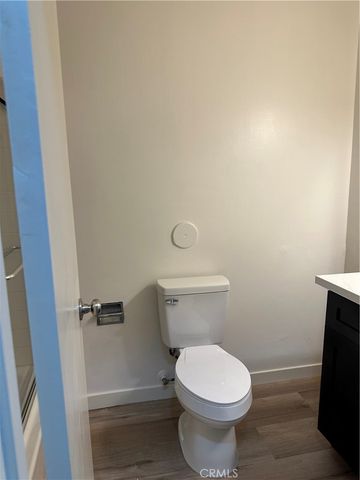 1955 W Greenleaf Avenue E, Anaheim, CA 92801