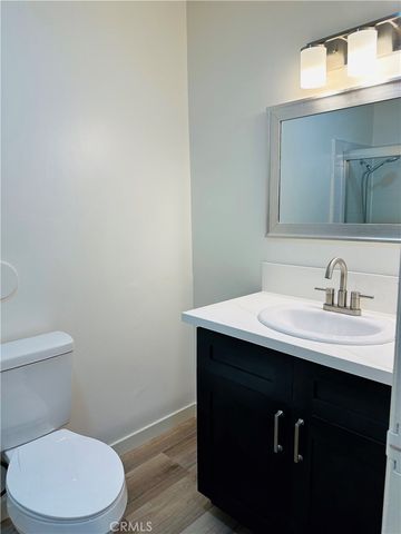 1955 W Greenleaf Avenue E, Anaheim, CA 92801