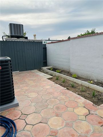 1955 W Greenleaf Avenue E, Anaheim, CA 92801