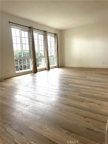 1955 W Greenleaf Avenue E, Anaheim, CA 92801