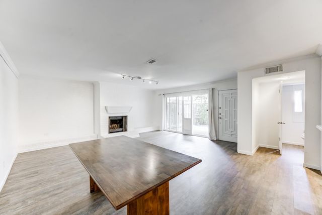 6338 Crab Orchard Road, Houston, TX 77057