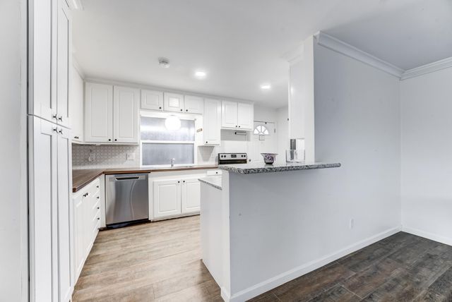 6338 Crab Orchard Road, Houston, TX 77057