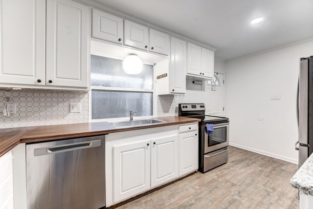 6338 Crab Orchard Road, Houston, TX 77057