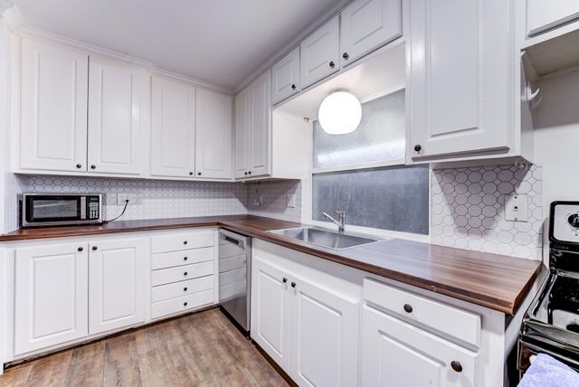 6338 Crab Orchard Road, Houston, TX 77057