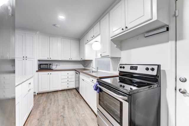 6338 Crab Orchard Road, Houston, TX 77057