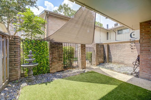 6338 Crab Orchard Road, Houston, TX 77057