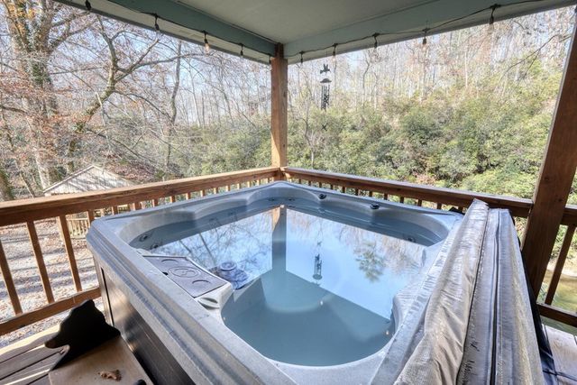 2175 E Old Hwy 64, Hayesville, NC 28904