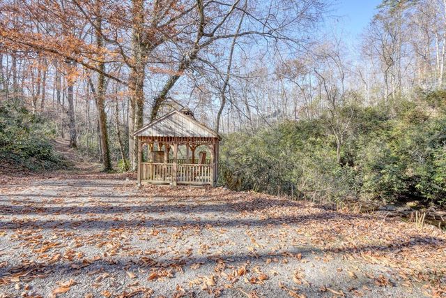 2175 E Old Hwy 64, Hayesville, NC 28904