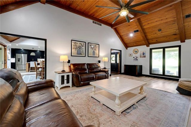 13112 Smart Road, Lee's Summit, MO 64086
