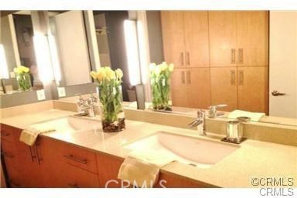 Image 9 of property listing at 133 The Promenade N 105, Long Beach, CA 90802