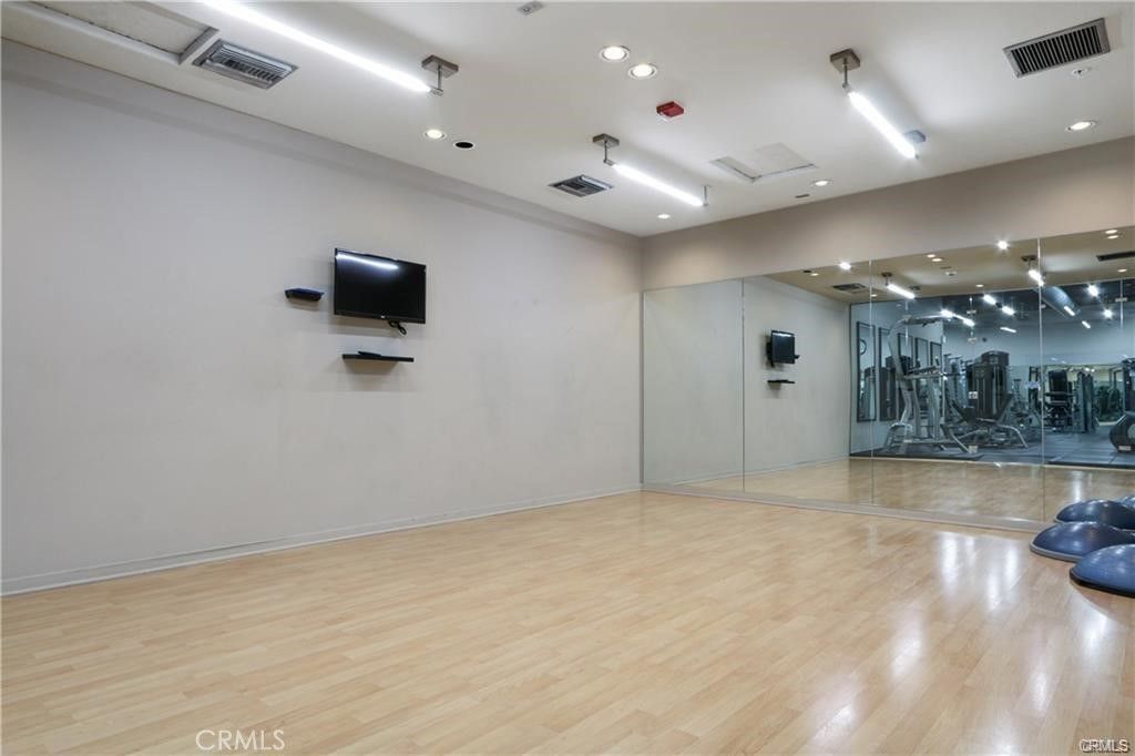 Image 19 of property listing at 133 The Promenade N 105, Long Beach, CA 90802