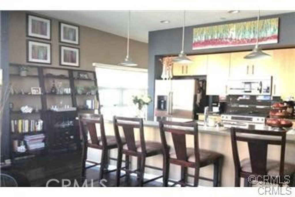 Image 2 of property listing at 133 The Promenade N 105, Long Beach, CA 90802
