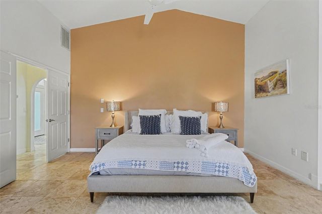 11009 WOODLAND WATERS BOULEVARD, Weeki Wachee, FL 34613