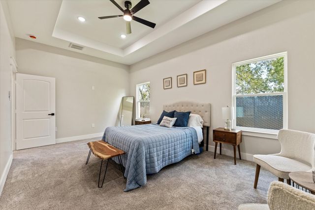 913 Santa Anna Lane, La Porte, TX 77571