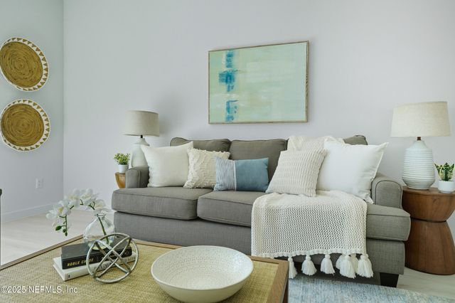 722 2ND Avenue N, Jacksonville Beach, FL 32250