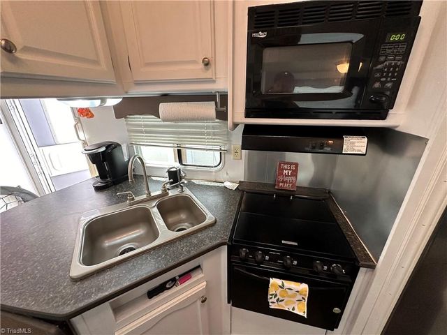 332 Mount View Lane, New London, NC 28127