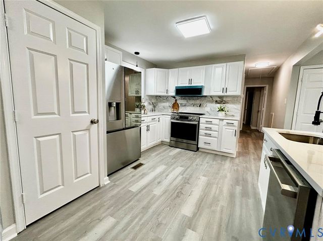 14027 Starpine Ln, Chester, VA 23836