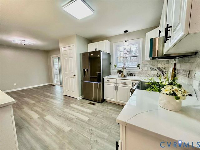 14027 Starpine Ln, Chester, VA 23836