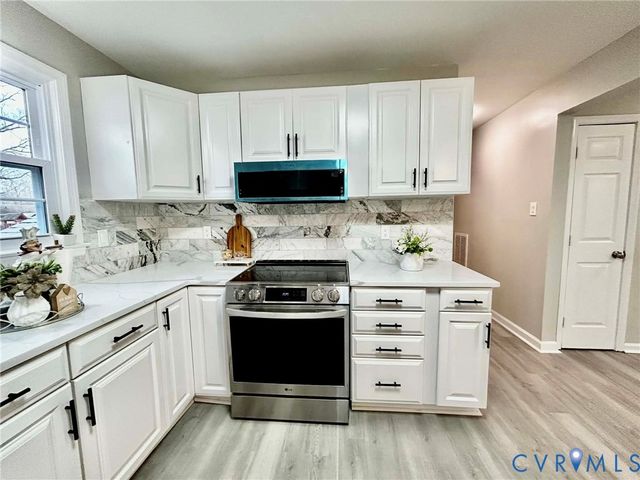 14027 Starpine Ln, Chester, VA 23836