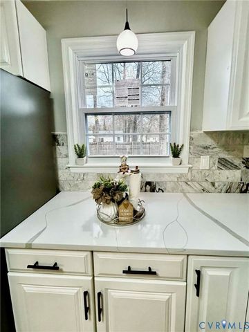 14027 Starpine Ln, Chester, VA 23836