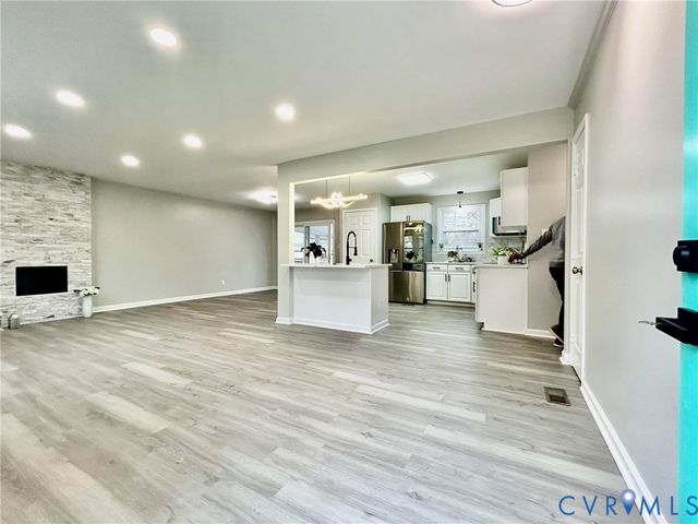 14027 Starpine Ln, Chester, VA 23836