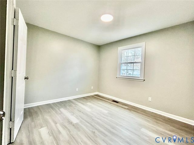 14027 Starpine Ln, Chester, VA 23836