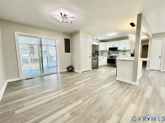 14027 Starpine Ln, Chester, VA 23836