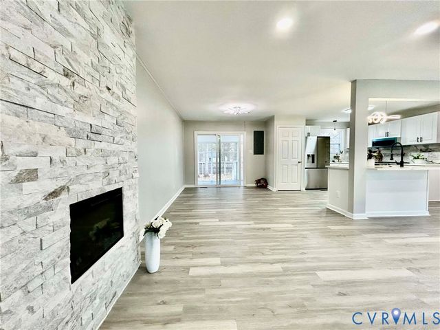 14027 Starpine Ln, Chester, VA 23836