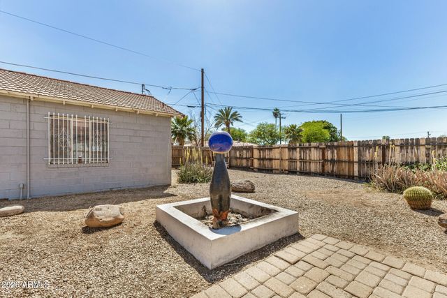1837 W ROMA Avenue, Phoenix, AZ 85015