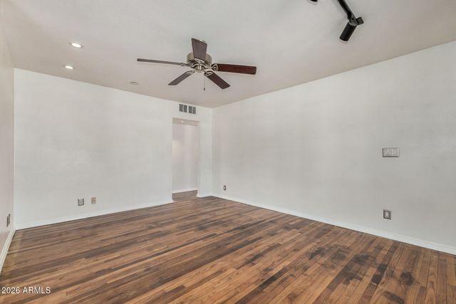 1837 W ROMA Avenue, Phoenix, AZ 85015