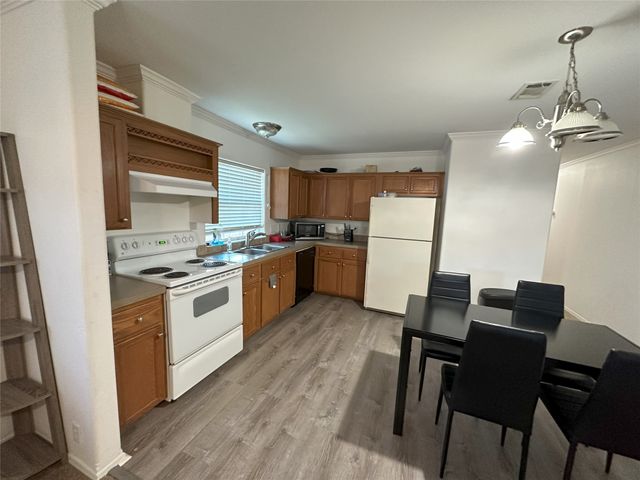 5529 Mesa Circle, Dallas, TX 75235
