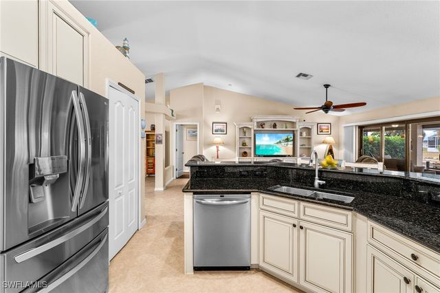 1729 SW 44th TER, Cape Coral, FL 33914