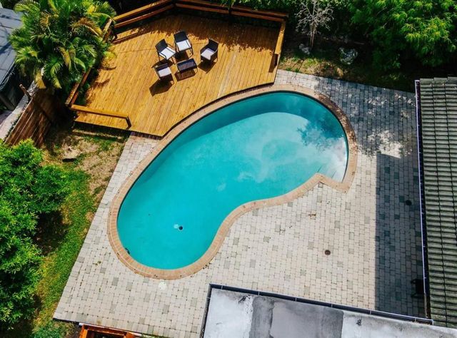 2521 NE 51st Street, Lighthouse Point, FL 33064