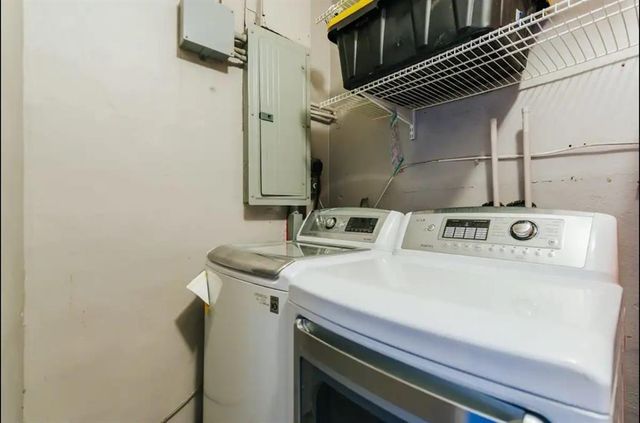 2521 NE 51st Street, Lighthouse Point, FL 33064