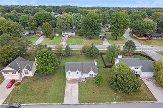 610 Meadowlark Road, Lansing, KS 66043