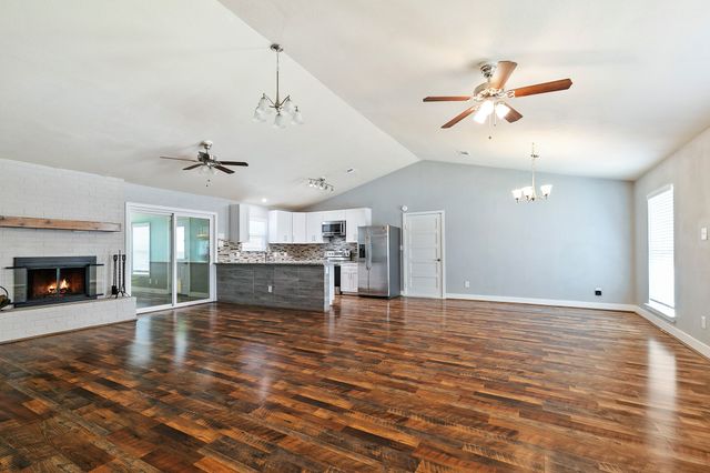 909 N Dove Road, Grapevine, TX 76051