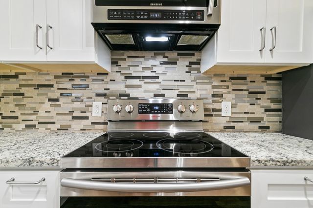 909 N Dove Road, Grapevine, TX 76051