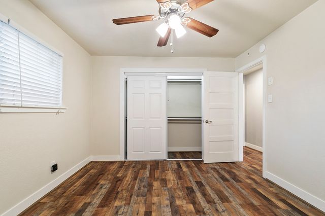 909 N Dove Road, Grapevine, TX 76051