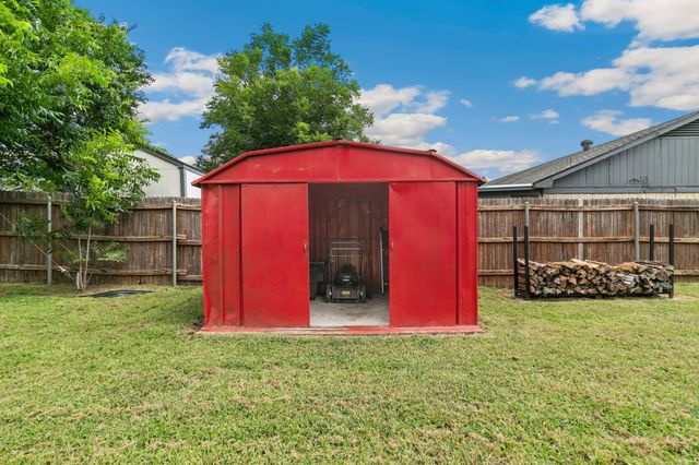 909 N Dove Road, Grapevine, TX 76051