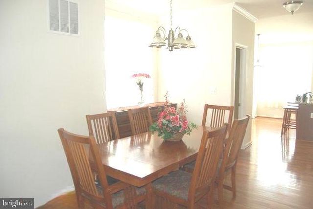 2889 CHINKAPIN OAK LN, Woodbridge, VA 22191