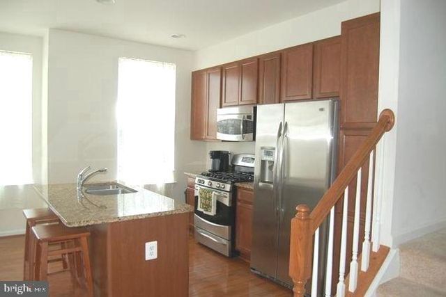 2889 CHINKAPIN OAK LN, Woodbridge, VA 22191