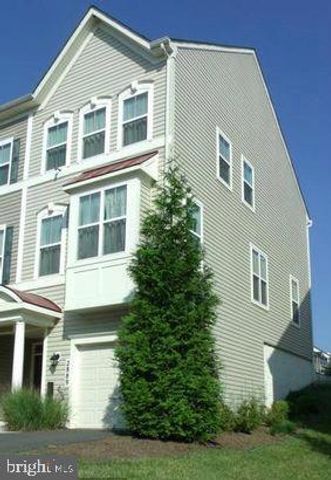 2889 CHINKAPIN OAK LN, Woodbridge, VA 22191